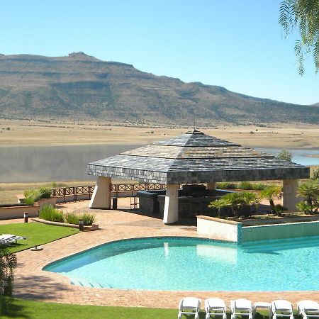 Black Mountain Leisure And Conference Hotel Groothoek Екстериор снимка