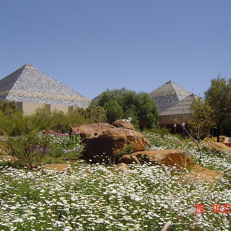 Black Mountain Leisure And Conference Hotel Groothoek Екстериор снимка