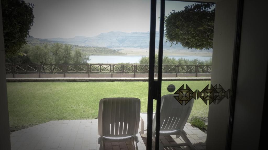 Black Mountain Leisure And Conference Hotel Groothoek Екстериор снимка