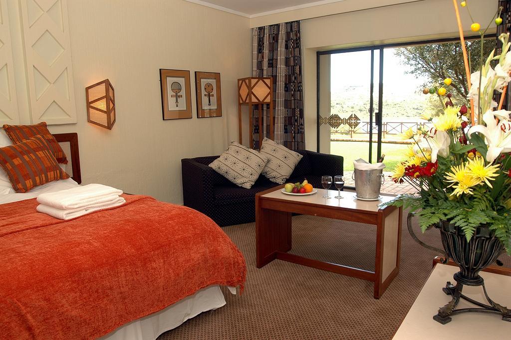 Black Mountain Leisure And Conference Hotel Groothoek Екстериор снимка