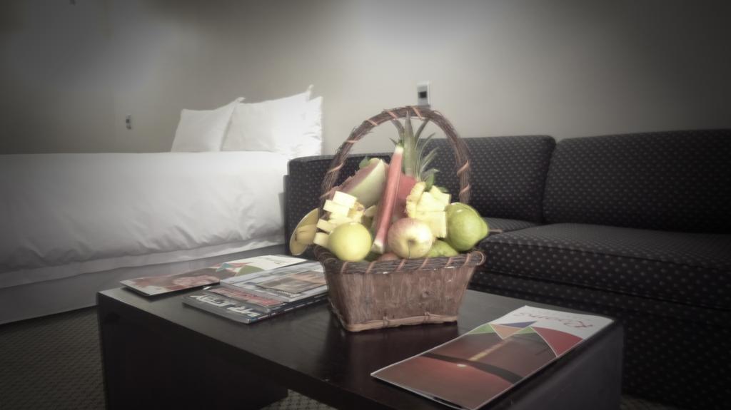 Black Mountain Leisure And Conference Hotel Groothoek Екстериор снимка