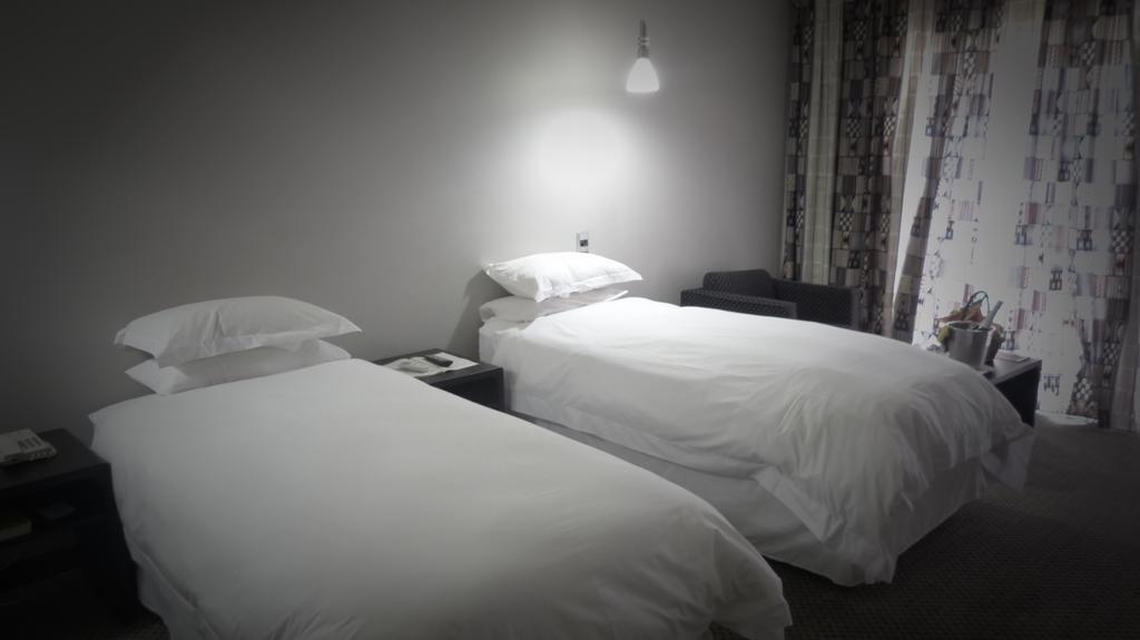 Black Mountain Leisure And Conference Hotel Groothoek Екстериор снимка