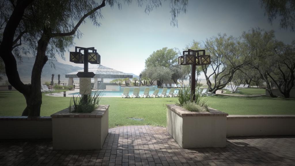 Black Mountain Leisure And Conference Hotel Groothoek Екстериор снимка