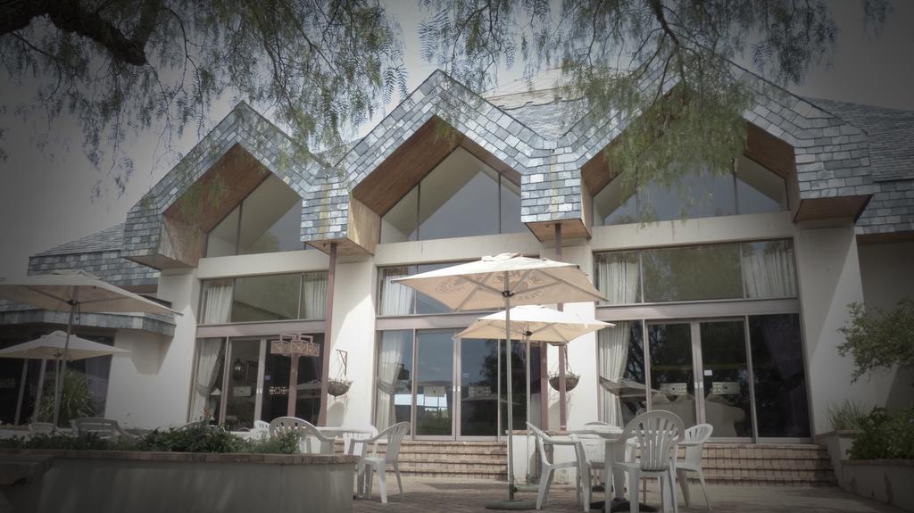 Black Mountain Leisure And Conference Hotel Groothoek Екстериор снимка