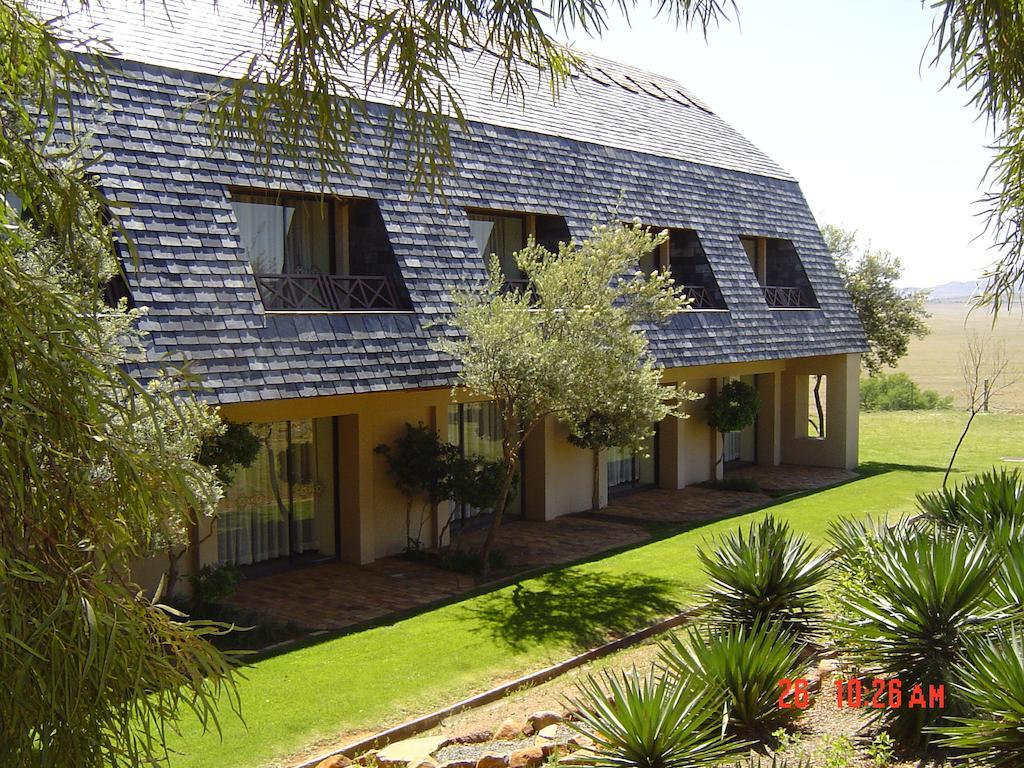 Black Mountain Leisure And Conference Hotel Groothoek Екстериор снимка
