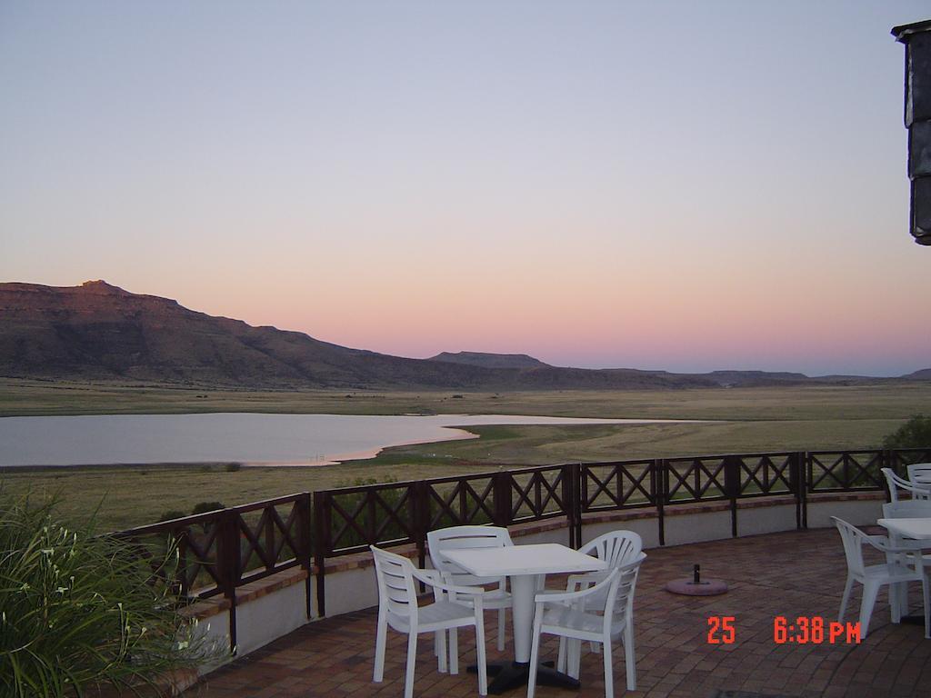 Black Mountain Leisure And Conference Hotel Groothoek Екстериор снимка