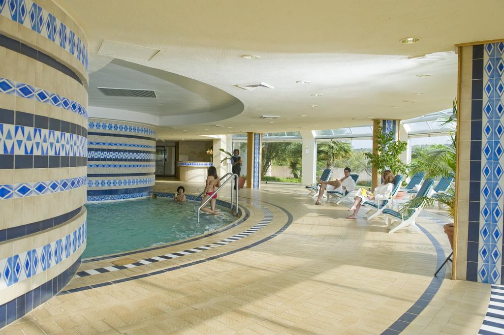 Black Mountain Leisure And Conference Hotel Groothoek Екстериор снимка