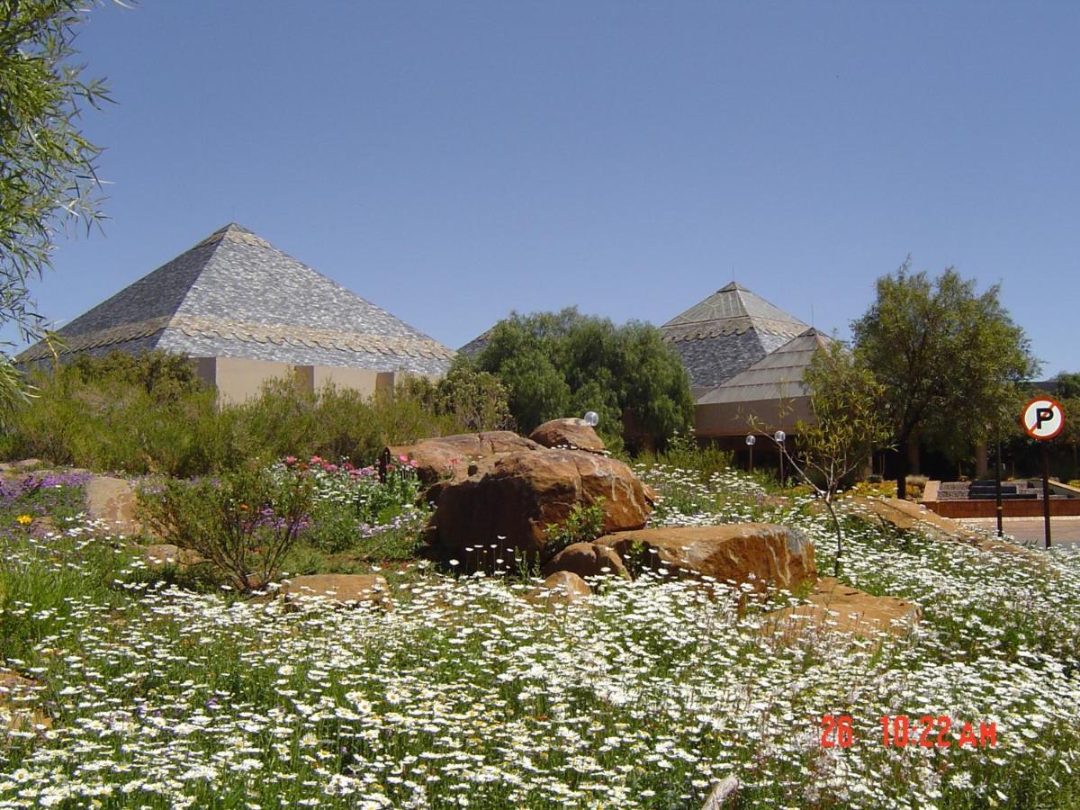 Black Mountain Leisure And Conference Hotel Groothoek Екстериор снимка